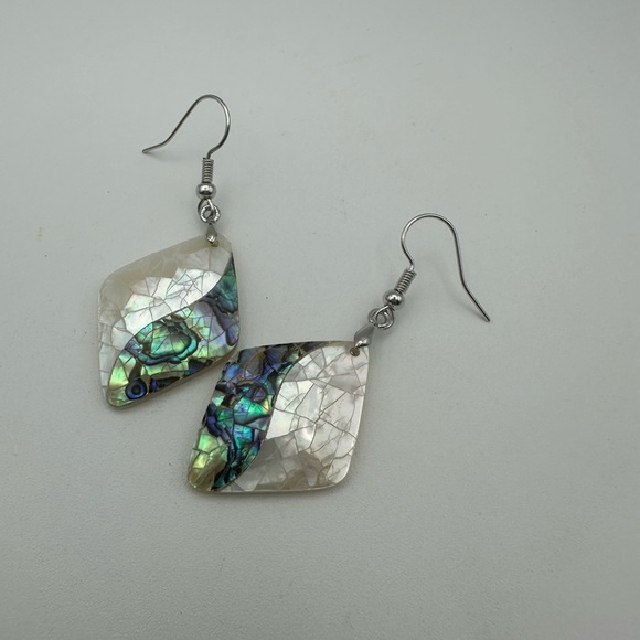 Elegant Abalone Shell Dangle Earrings - Picture 4 of 6